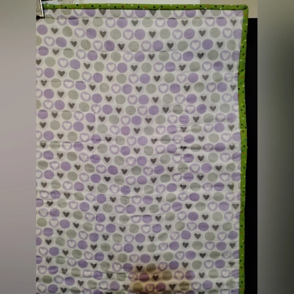 Floral Patchwork Quilt Cream & White with Green Border Baby Blanket 39' X 36'